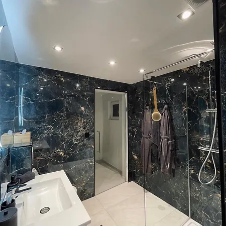 Bed & Breakfast Charnel - Bora Bora Liege